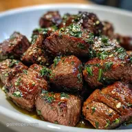 Garlic Butter Steak Bites Pan-Seared in 20 Minutes