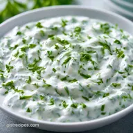Ranch Dressing: Velvety and Tangy